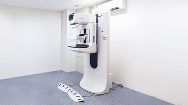 マンモグラフィ検査機器